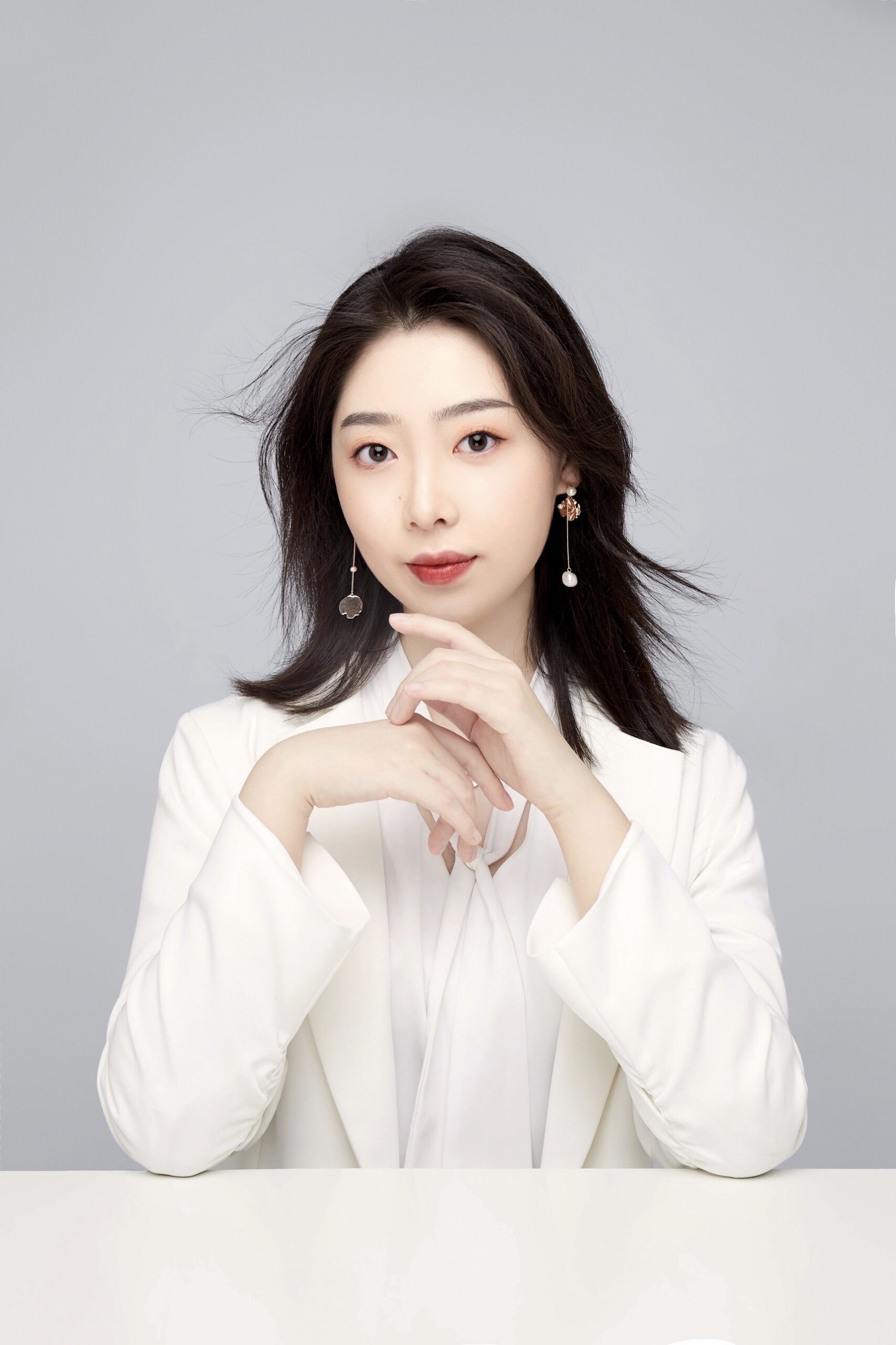 Doudoune en coton rembourrée pour femme, manteau épais la fourrure s'enlève aussi très pratiques et tu peut avoir 2 style avec un seul manteaux  . main image 0